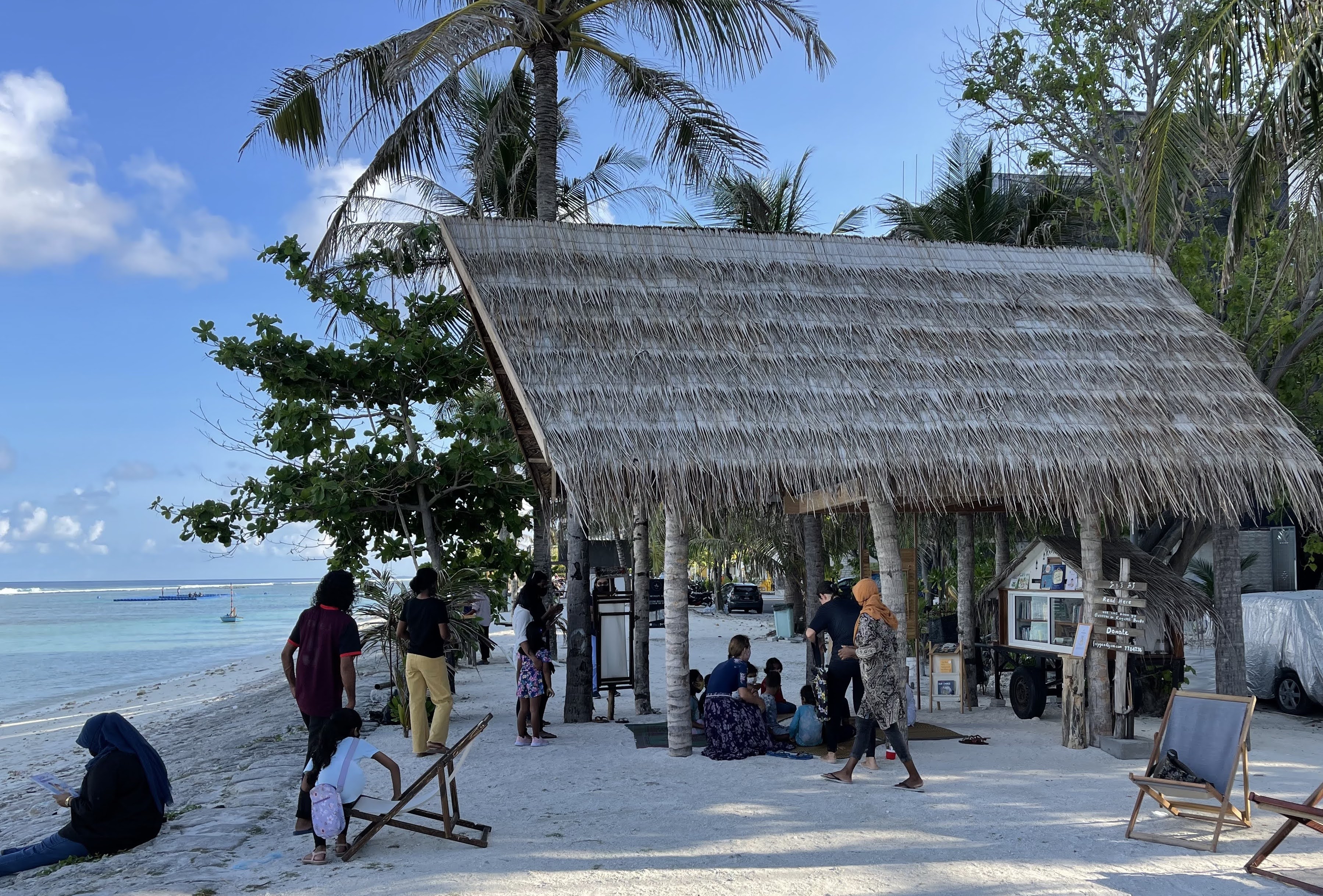  Children of Maldives Holhuashin {p.name}}